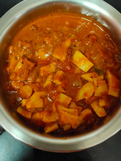 இளந்தேங்காய் புளிக்குழம்பு (Ilanthemkaai pulikulambu recipe in tamil) செய்முறை முக்கிய புகைப்படம்