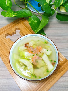 Hình của món Canh bầu nấu tôm khô.