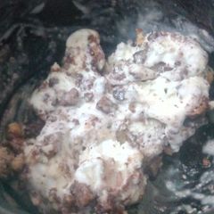 A picture of Cream and cookies.