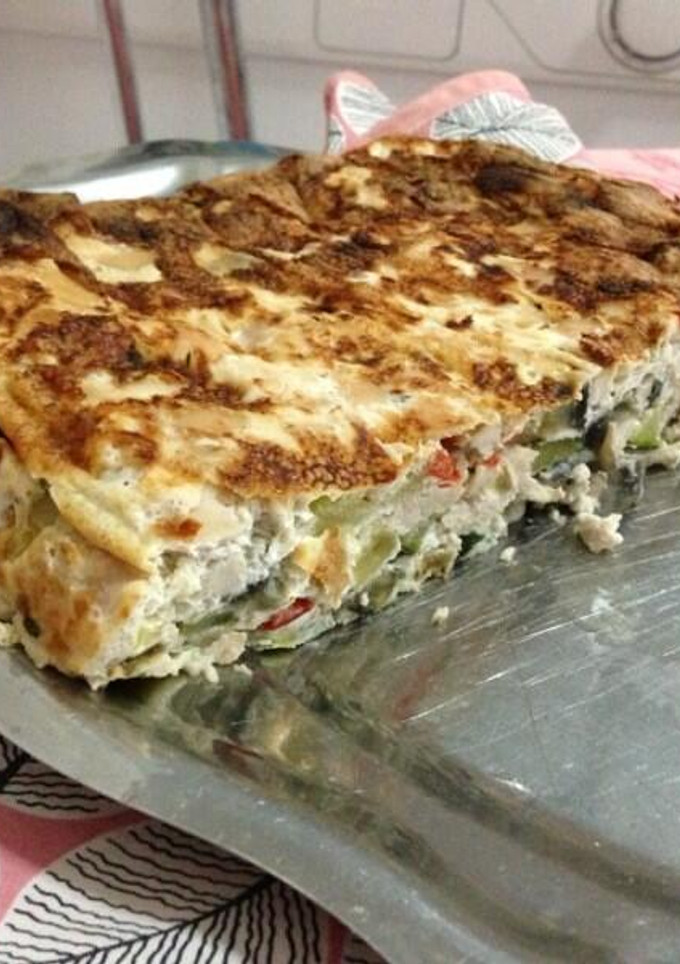 Una foto de Pastel de pollo y verduras