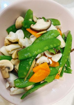 花枝拌荷蘭豆 的食譜成品照片