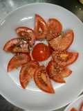Un secretito para que un simple tomate se vea más vistoso
