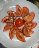 Un secretito para que un simple tomate se vea más vistoso