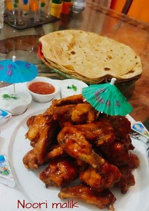 A picture of چکن بفیلو ونگ..اور بلیو چیز ڈریسنگ.