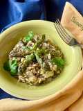 Mix di cereali con asparagi e pesce