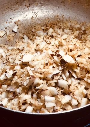 A picture of Coconut 🥥 chips.