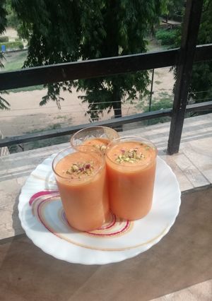 A picture of Orange & Mango Margarita.