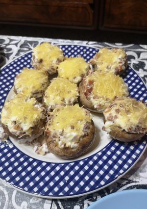 Foto principal de Champiñones rellenos de jamón y queso