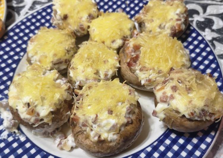 Champiñones rellenos de jamón y queso