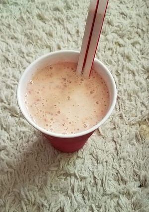 A picture of Fruit milk shake.