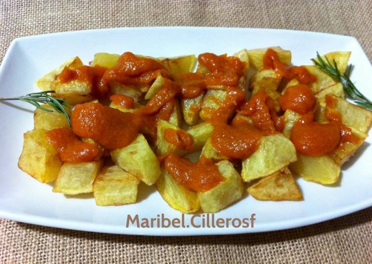 Patatas bravas