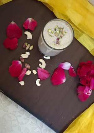 ड्राई फ्रूट से भरा एनर्जी मिल्क रेसिपी मुख्य फोटो