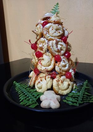 Una foto de Croquembouche