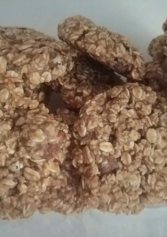 Una foto de Galletas de avena con trozos de cereales de leche