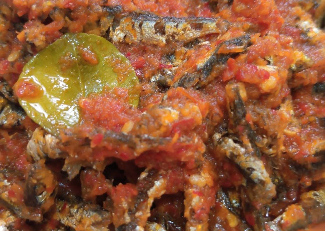 Ikan kecil sambal lado