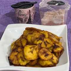 A picture of Plantain chips 😋.