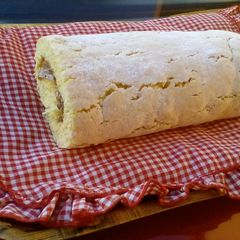 A picture of Cream Swiss Roll.