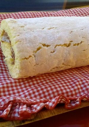 A picture of Cream Swiss Roll.