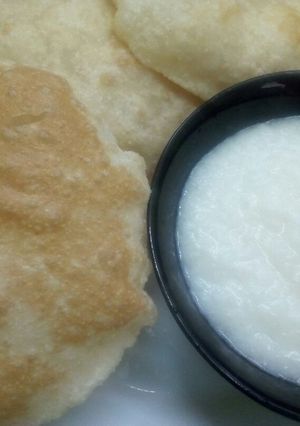 A picture of Kheer Puri.