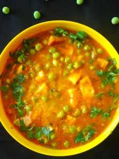 मटर पनीर (Matar Paneer recipe in Hindi) रेसिपी मुख्य फोटो