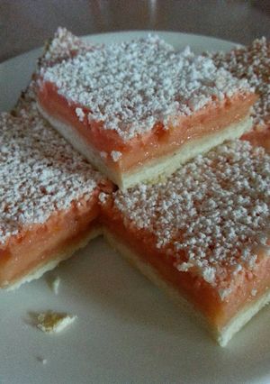 A picture of Strawberry lemonade bars.