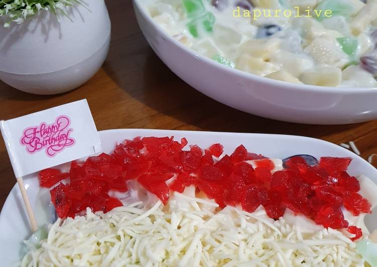 Cara Gampang Membuat Salad Buah Merah Putih, Enak Banget