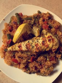 صورة لوصفة كينوا مع الدجاج المشوي 😋🍗