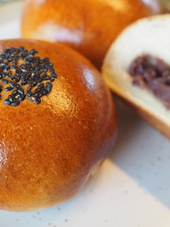Una foto de Anpan, Pan relleno de anko (あんぱん) / Pan japonés