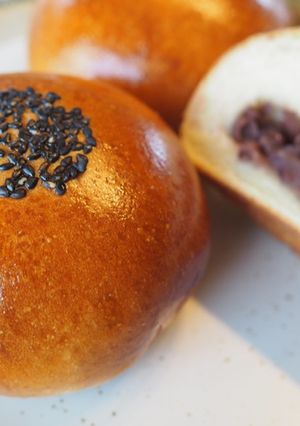 Una foto de Anpan, Pan relleno de anko (あんぱん) / Pan japonés