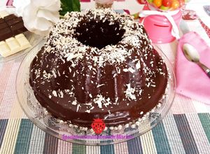 Foto principal de Bizcocho de chocolate calado con almíbar de naranja