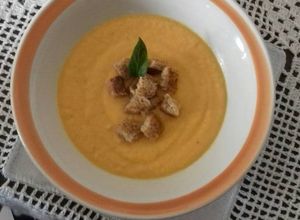 Una foto de Crema de zanahoria y chayote