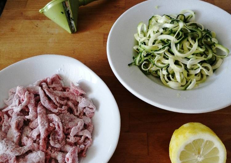 Straccetti di vitello e zucchine al limone