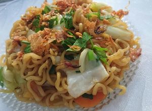 Foto resep Mi goreng ndeso (yg biasa ada di acara slametan)