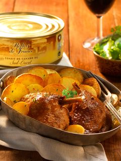 【家樂福廚房】油封鴨腿佐沙赫雷馬鈴薯 的食譜成品照片