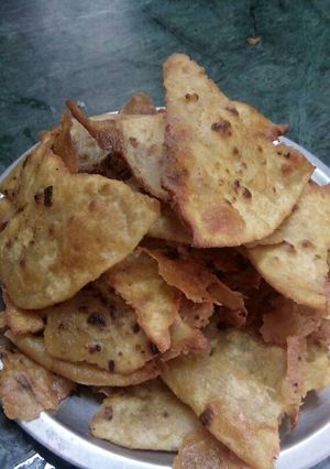 A picture of Fried Roti... Left over roti recipe.
