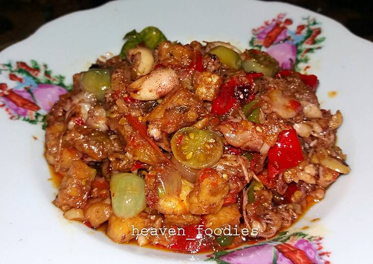 Bagaimana Membuat Sambal Baby Cumi Anti Gagal