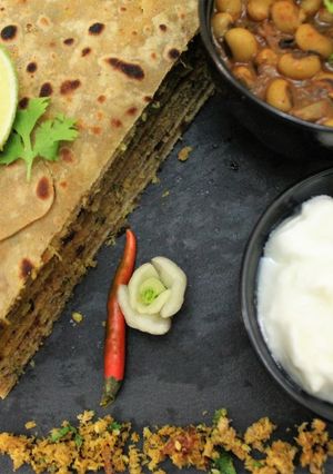 A picture of Stuffed Soyabean Paratha.