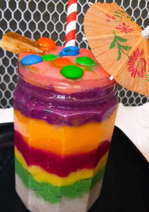 A picture of Rainbow smoothie.
