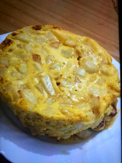 Una foto de Tortilla de patatas rellena