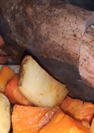 Una foto de Zolomillo de Cerdo con verduras