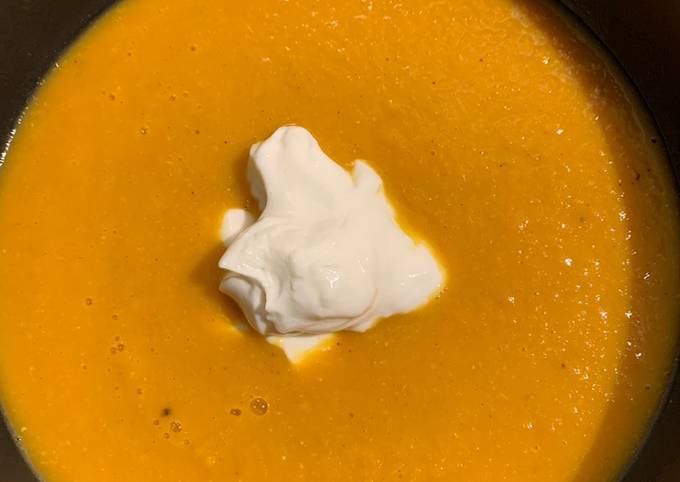 Simple Way to Prepare Homemade Carrot Ginger Soup