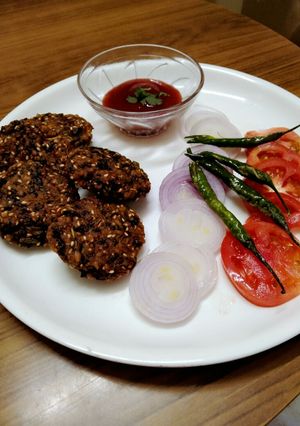 पोहा मेथी के कटलेट (poha methi ke cutlet recipe in Hindi) रेसिपी मुख्य फोटो
