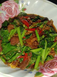 รูปของ ผัดคะน้าหมูกรอบ