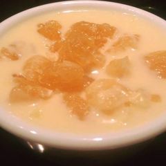 A picture of Fruit Custard.