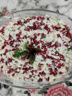 عکسی از دستور سالاد کلم سفید،با انار