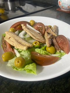 Una foto de Ensalada con filete de caballa