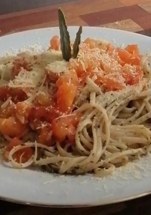 Una foto de Linguine con salsa Rústica