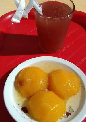 Una foto de Duraznos en almíbar y jugo