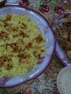 صورة لوصفة منسف وشوربة لبن 😍 يمي