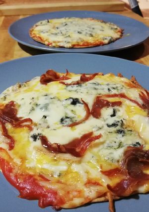 Una foto de Fajipizza 4 Quesos, Jamón y Miel